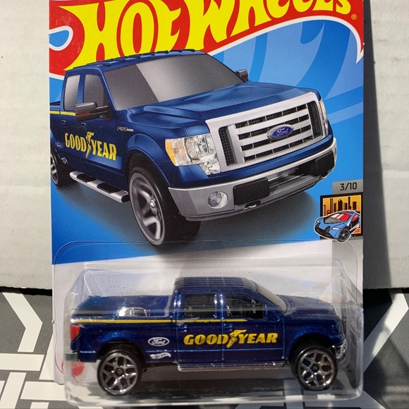DIE CAST  15' FORD F-150  HOT WHEELS SCALA 1/64